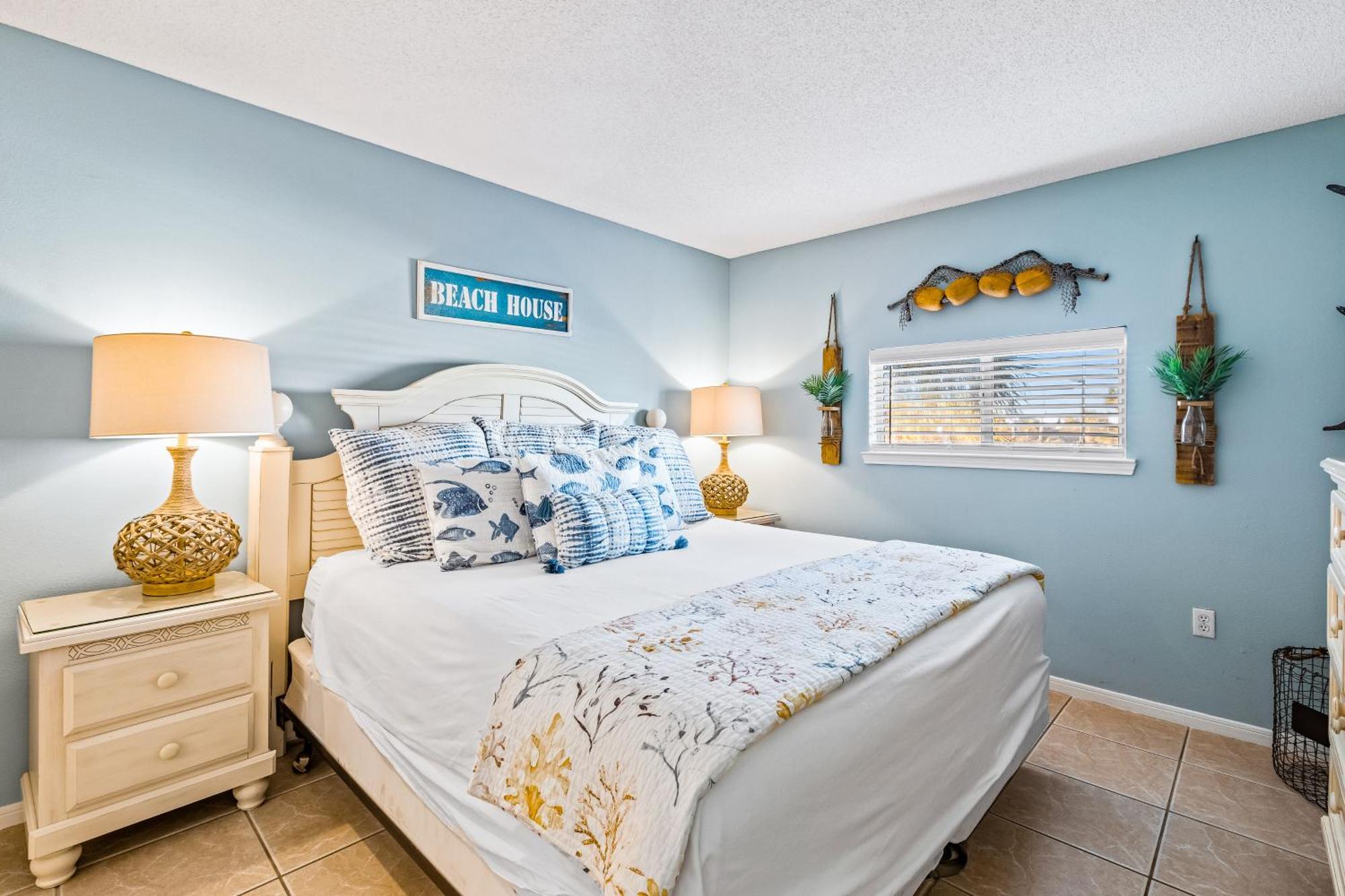 Crystal Sands II Destin Room photo