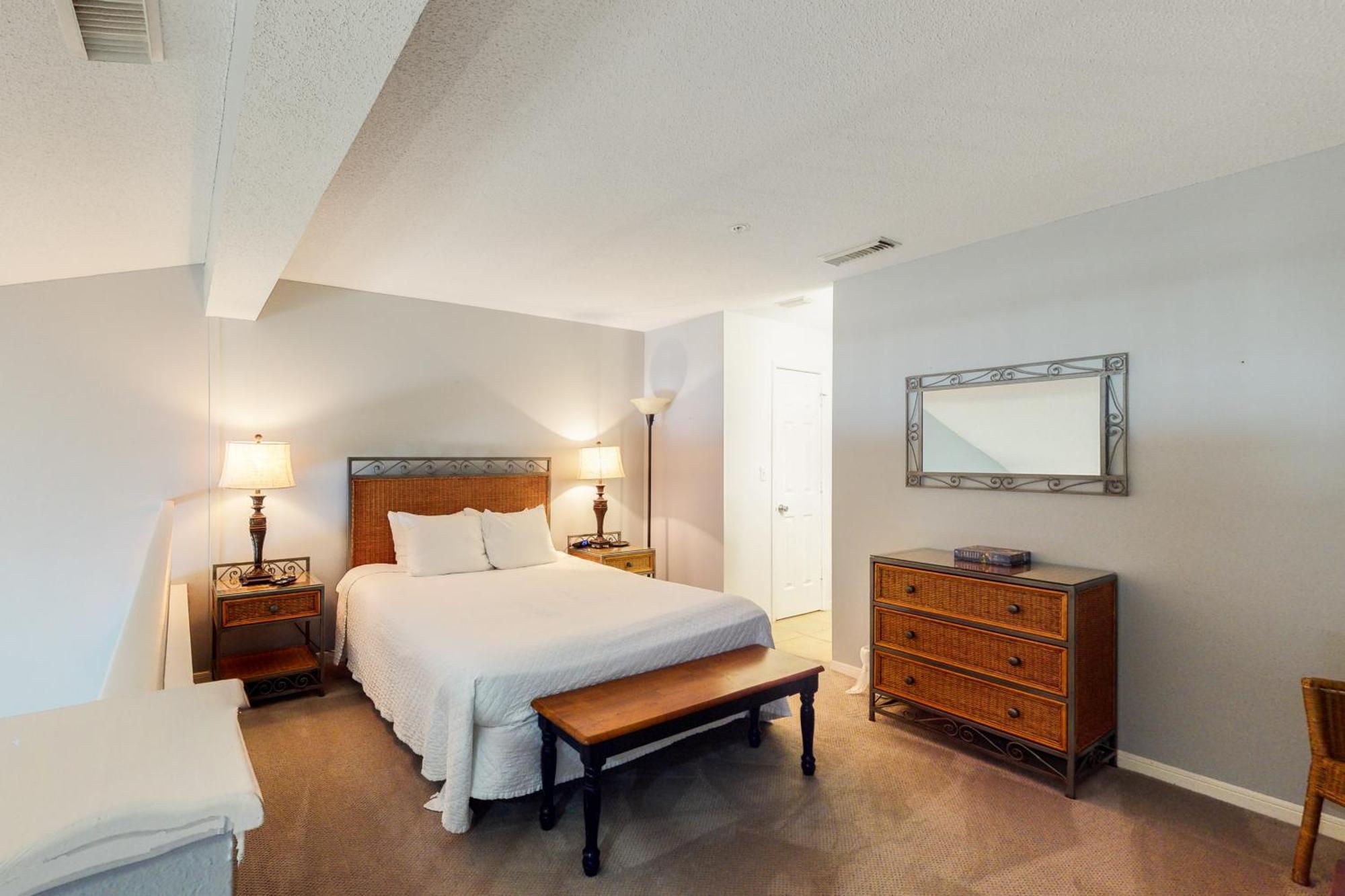 Crystal Sands II Destin Room photo