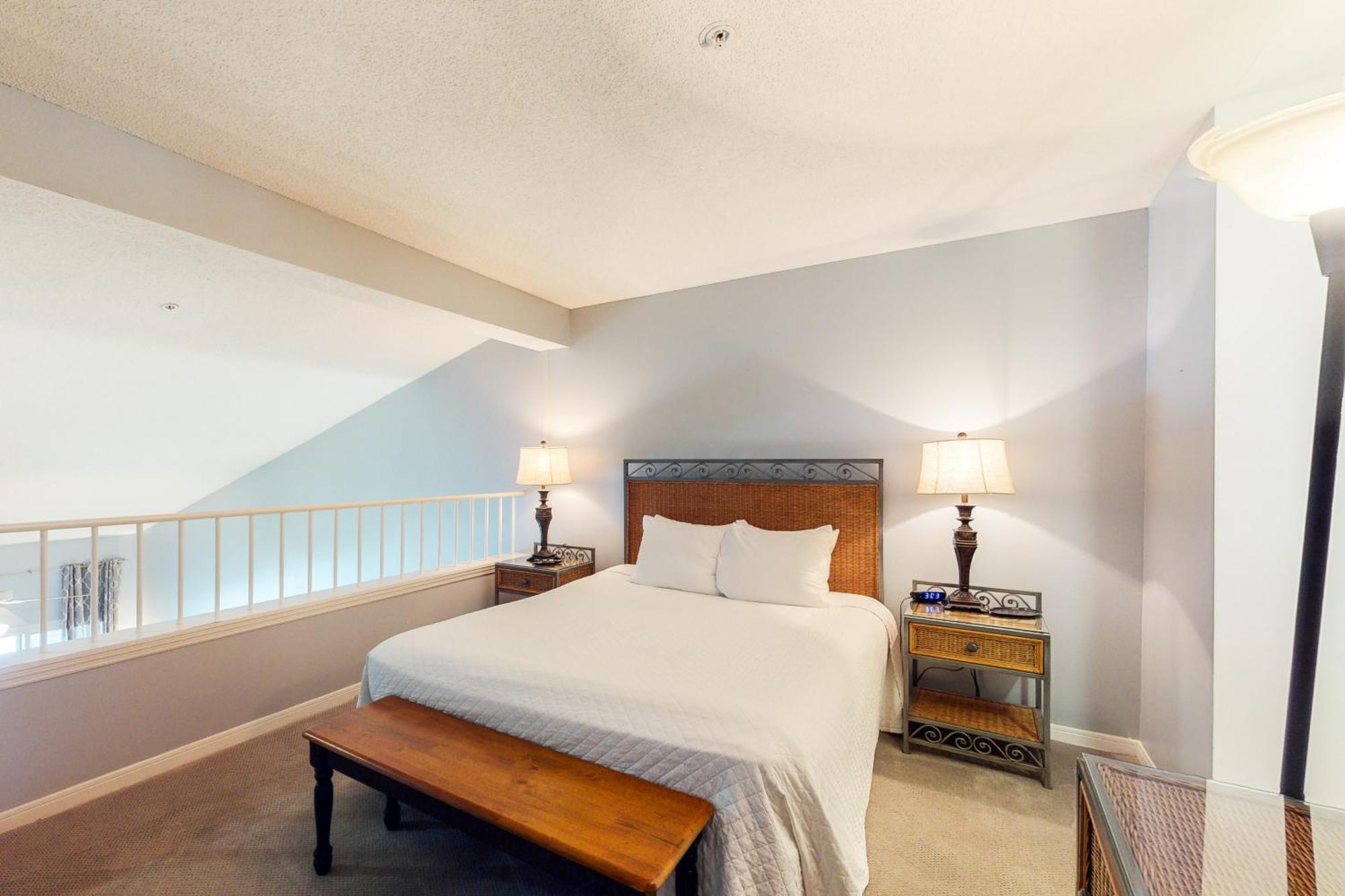Crystal Sands II Destin Room photo